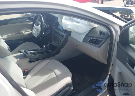2016 Hyundai Sonata Se z USA, uszkodzony, nr VIN 5NPE24AF8GH295520